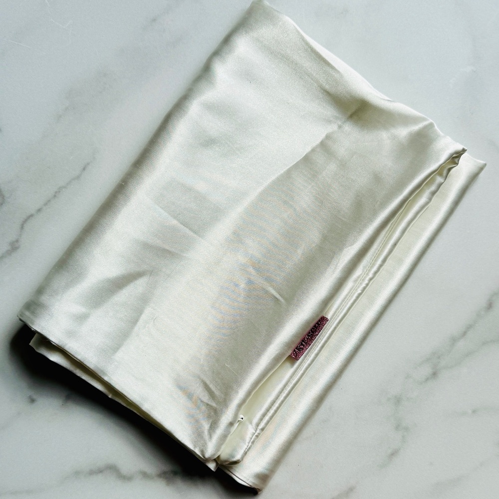 Kitsch Satin Pillowcase White fits Standard/Queen